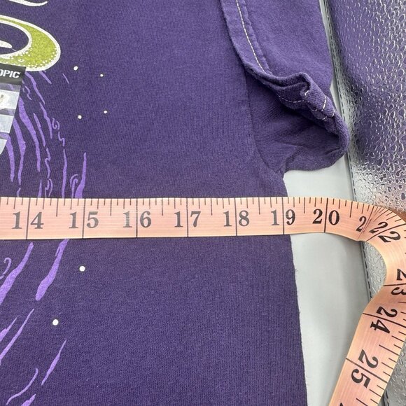 Melanie Martinez Eye Heart Oracle T-Shirt Purple Gildan MEDIUM New - Picture 4 of 7